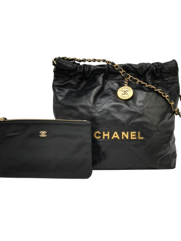 Chanel 22 — продано