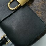 Louis Vuitton Locky BB — фото 17