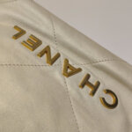 Chanel 22 Bag Logo — фото 10