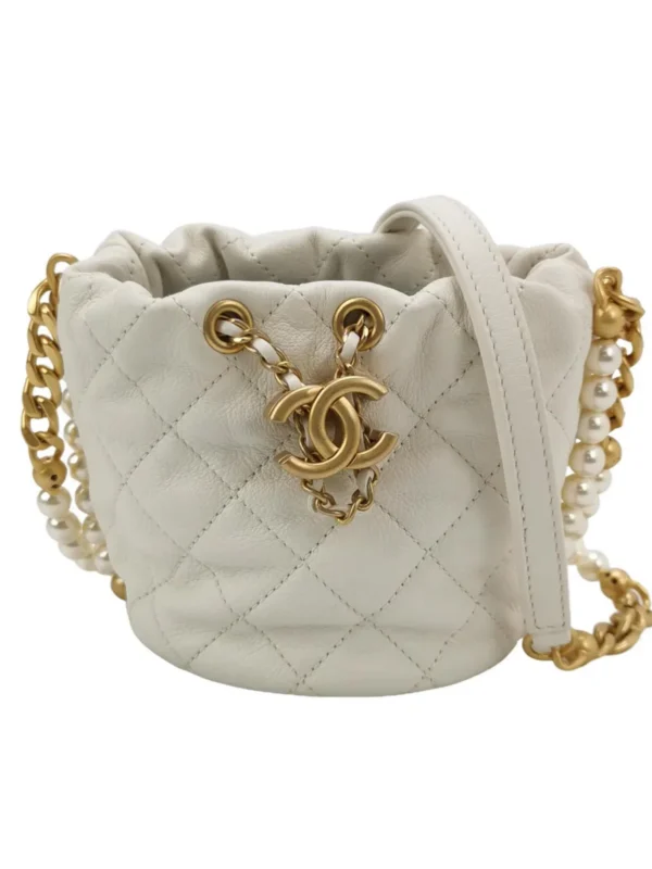 Chanel Clogo