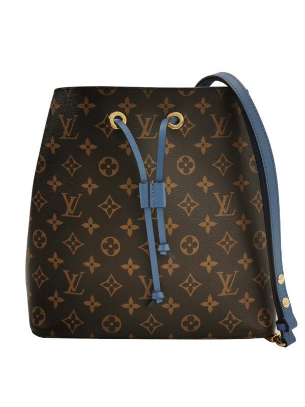 Louis Vuitton Monogram — продано