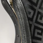 Givenchy Calfskin Shoulder Bag (Живанши) — фото 15