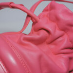 Alexander McQueen The Soft Curve Logo — фото 19