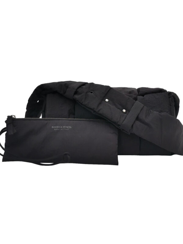 Bottega Veneta Cassette Intreccio — продано