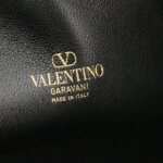 Valentino Garavani V logo Logo — фото 8