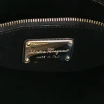 Ferragamo Calfskin Logo Crossbody — фото 8