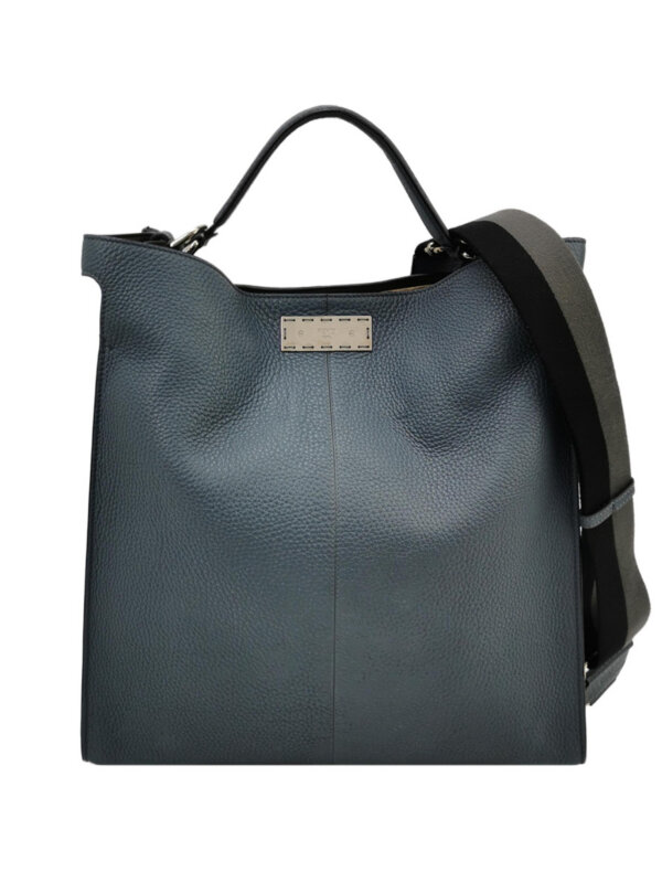 Fendi Peekaboo — продано