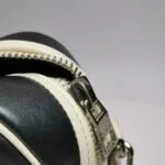 Valentino Garavani Colorblock Calfskin Logo Crossbody — фото 15