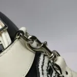 Valentino Garavani Colorblock Calfskin Logo Crossbody — фото 16