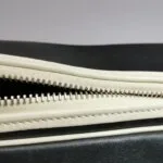 Valentino Garavani Colorblock Calfskin Logo Crossbody — фото 22