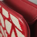 Valentino Garavani Colorblock Lambskin Logo Crossbody (Валентино) — фото 16