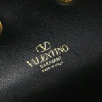 Valentino Garavani Mini Logo Crossbody — фото 8