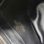 Valentino Garavani Lambskin Shoulder Bag — фото 11