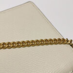 Valentino Garavani V logo V Logo — фото 13