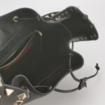 Valentino Garavani Bucket Bag — фото 7