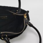 Ferragamo Logo Handbag — фото 7