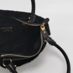 Ferragamo Calfskin Logo Handbag — фото 7