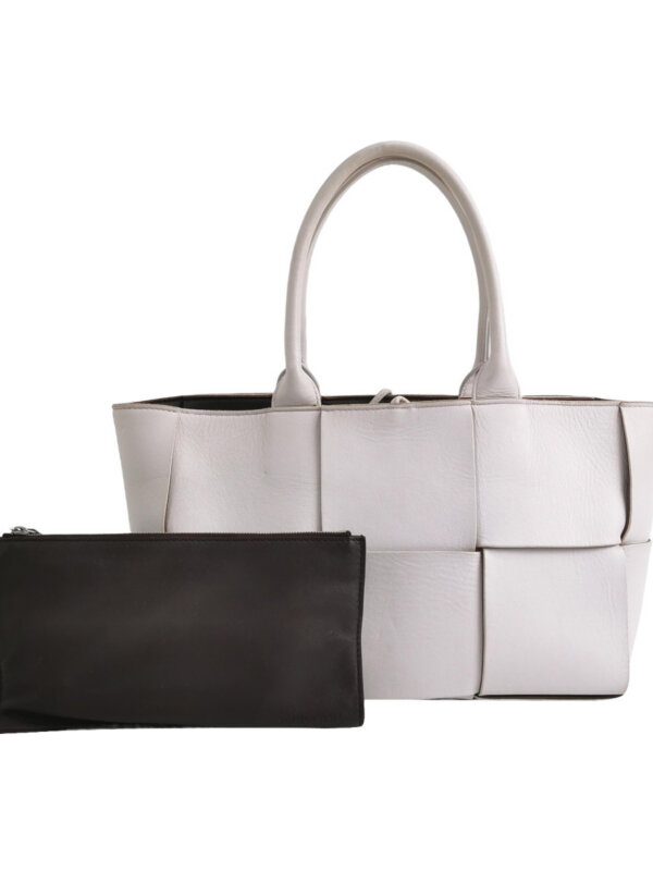 Bottega Veneta Arco Intrecciato — продано