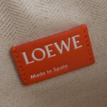 Loewe T Pouch logo — фото 7