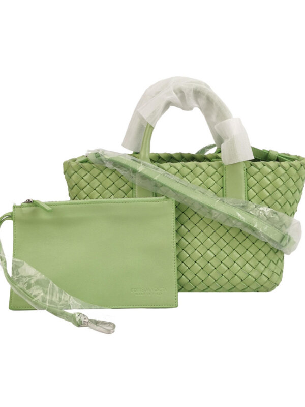 Bottega Veneta Cabat Intrecciato — продано