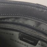 Burberry Shoulder Bag — фото 9