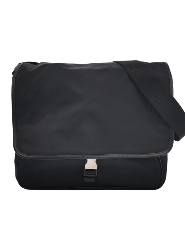 Prada Shoulder Bag — продано