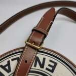 Burberry Louise Logo — фото 14