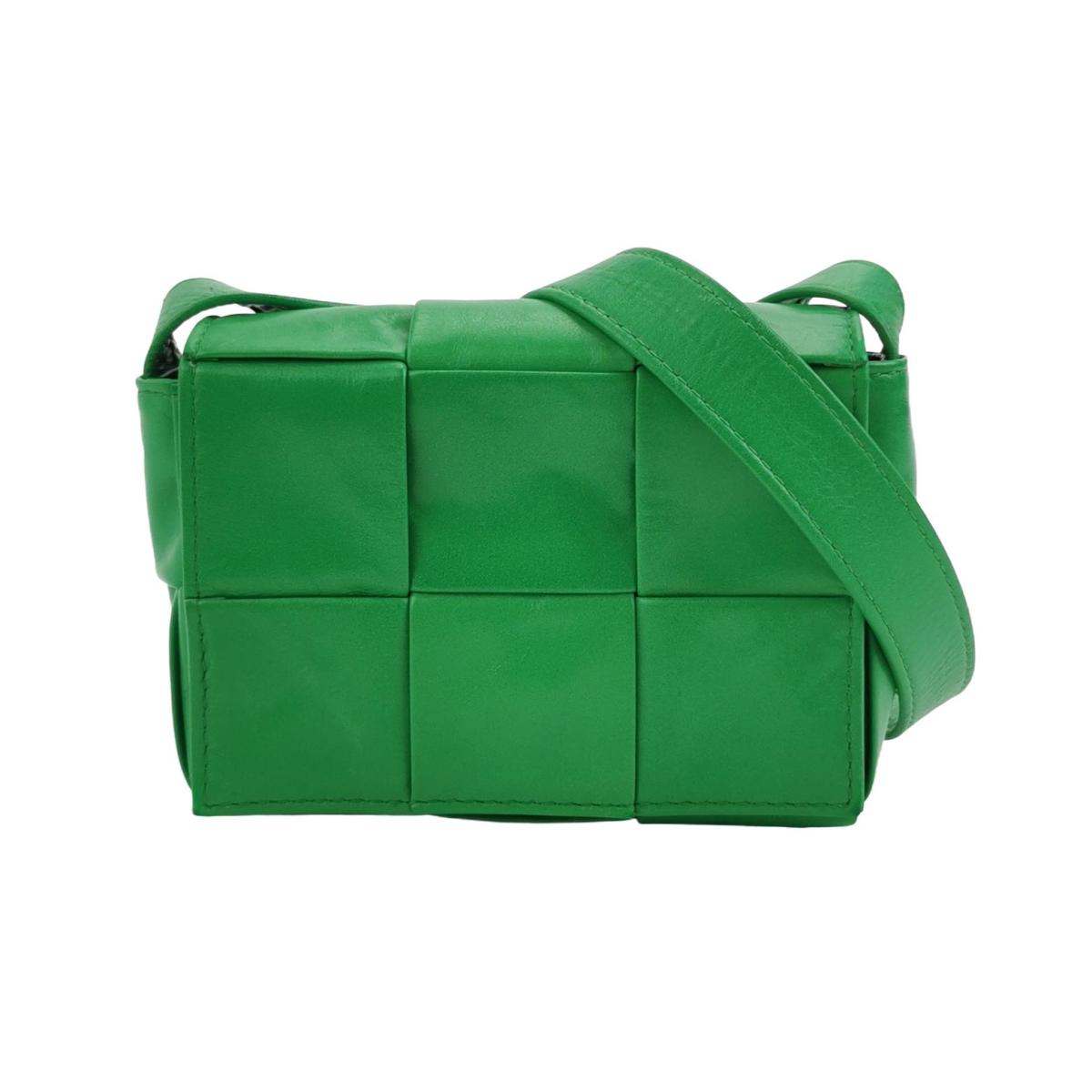 Bottega Veneta Cassette Intreccio — продано