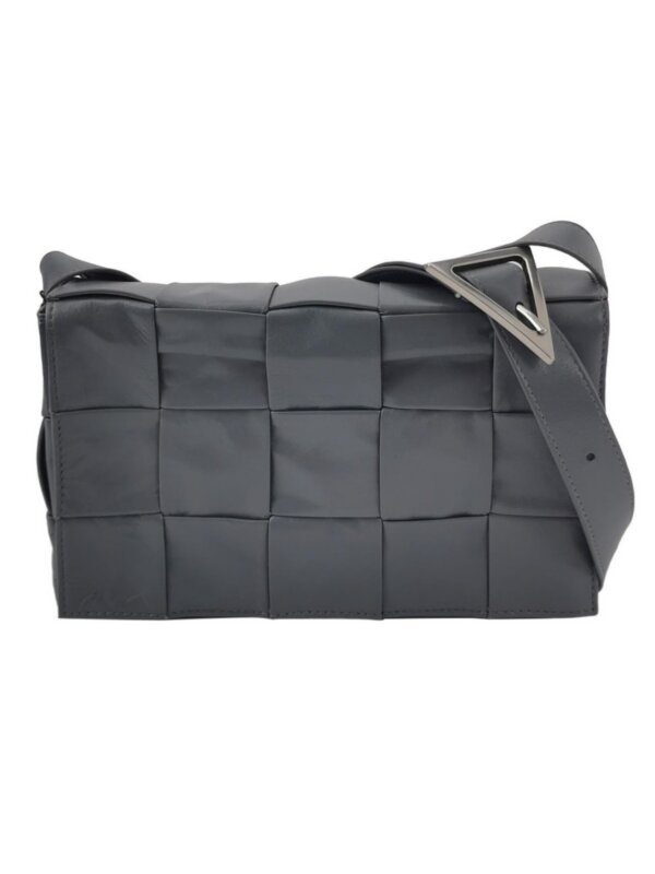 Bottega Veneta Cassette Intreccio — продано