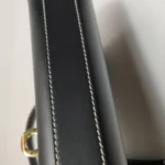 Ferragamo Calfskin Logo Shoulder Bag — фото 19