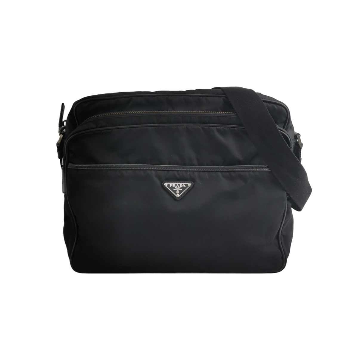 Prada Re-Nylon — продано