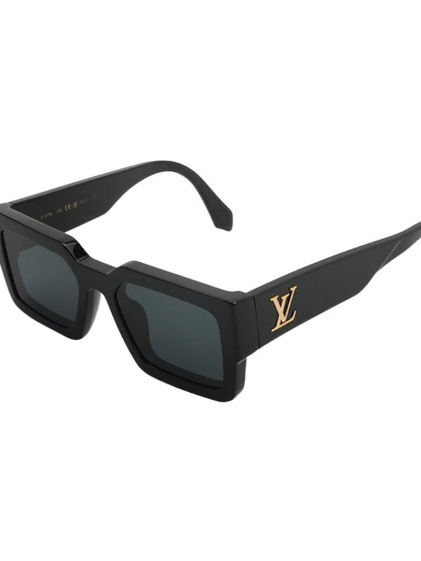 Louis Vuitton Clash Square logo — продано