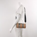 Burberry The Barrel Logo — фото 2