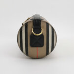 Burberry The Barrel Logo — фото 3