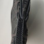 Fendi Logo Shoulder Bag — фото 12