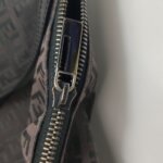 Fendi Logo Shoulder Bag — фото 13