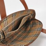 Burberry Logo Handbag — фото 7