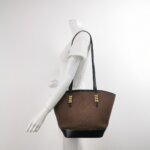 Loewe Logo Shoulder Bag — фото 2