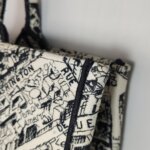 Dior Book Tote Logo — фото 11