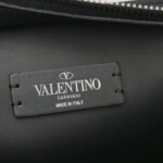 Valentino Garavani Logo Belt Bag — фото 8