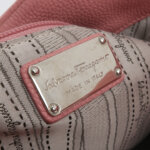 Ferragamo Logo Shoulder Bag — фото 8