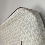 Michael Kors (MK) Jet Set Travel Logo — фото 12