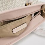 Michael Kors (MK) Jet Set Travel Logo — фото 8