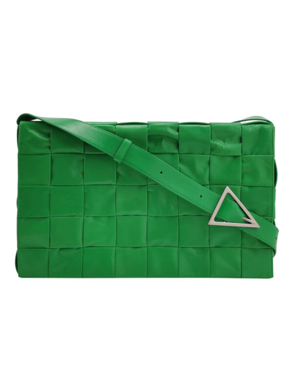 Bottega Veneta Cassette Intreccio — продано