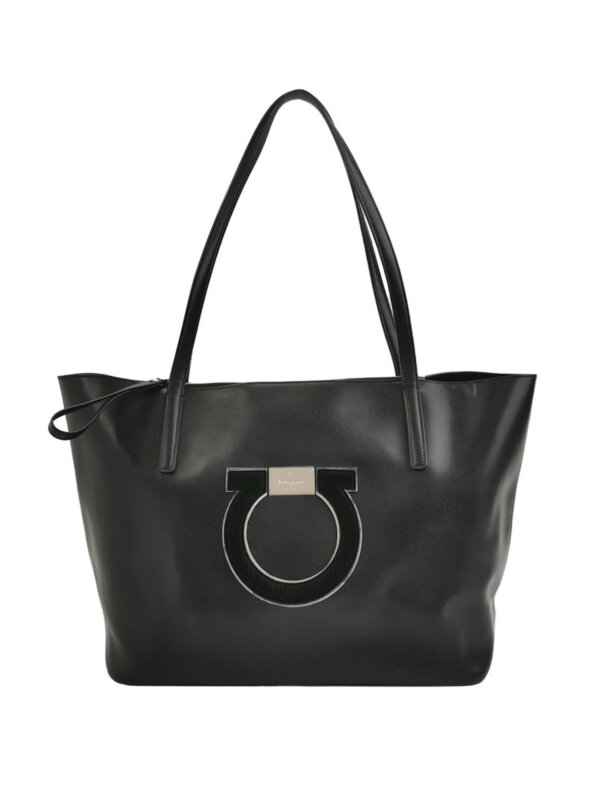 Ferragamo Logo Shoulder Bag — продано