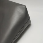 Saint Laurent Logo Shoulder Bag — фото 15