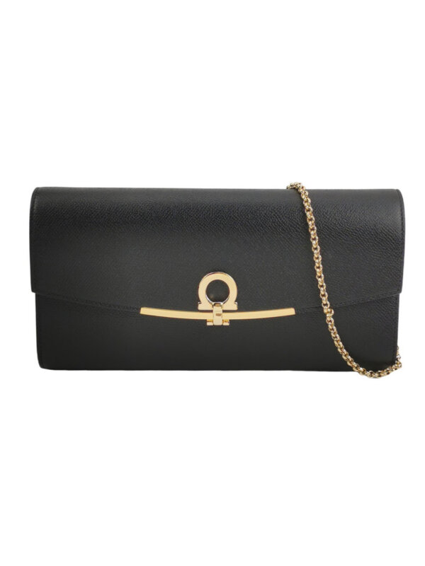 Ferragamo Shoulder Bag — продано