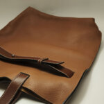 Loewe Logo Shoulder Bag — фото 18