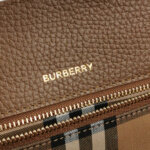 Burberry Logo Shoulder Bag — фото 8