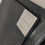 Givenchy Logo Shoulder Bag — фото 15